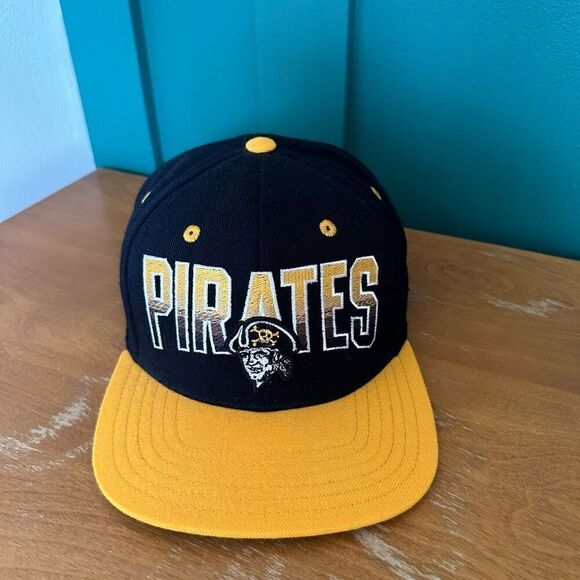 American Needle Men’s MLB Vintage Pittsburgh Pirates Fade Snapback Hat - Picture 5 of 16